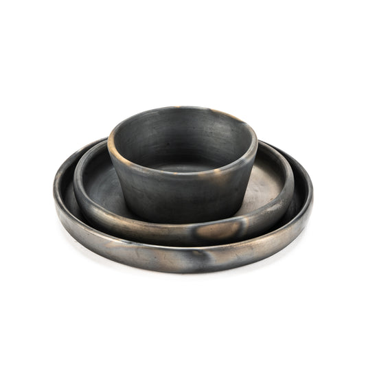 Amando Handcrafted Black Clay Dinnerware (set of 4)